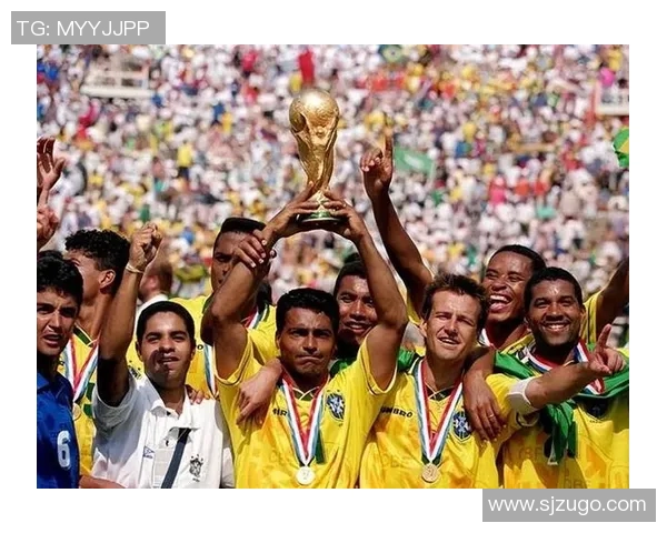 足球场上的传奇巨星他们如何改变了比赛的历史与未来