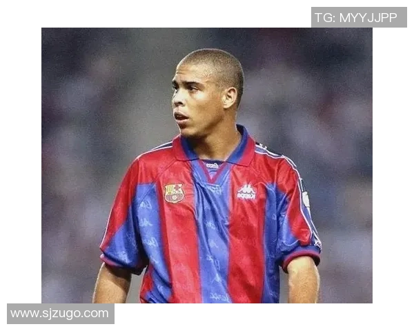 足球传奇大罗的精彩瞬间壁纸分享与欣赏让你重温经典足球时刻