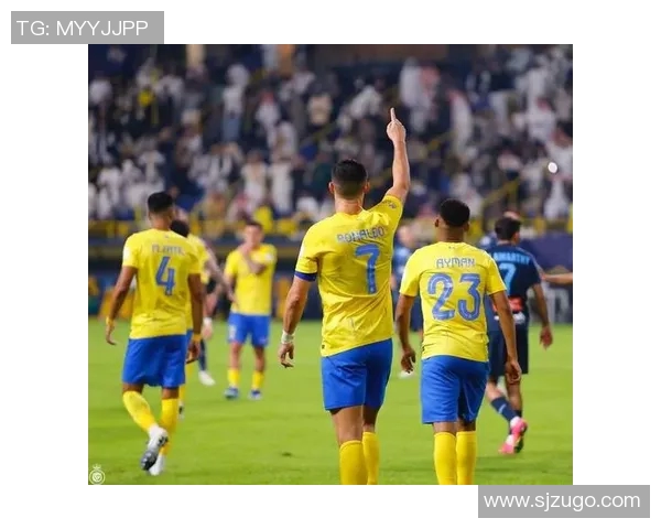 足球巨星闪耀时尚舞台引领潮流风尚与运动魅力完美融合