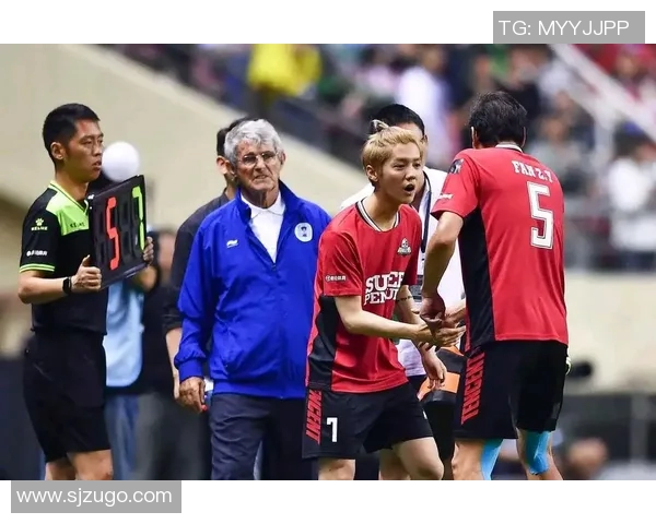 足球明星与娱乐圈明星的交集与影响力探讨 足球明星与娱乐圈明星的交集与影响力探讨