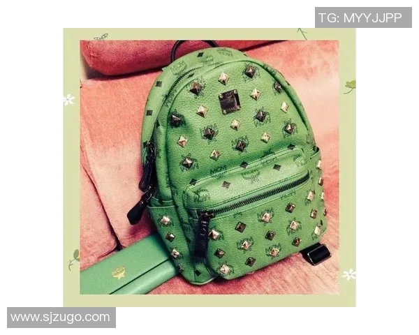 足球明星周边商品购买指南让你轻松拥有偶像同款装备