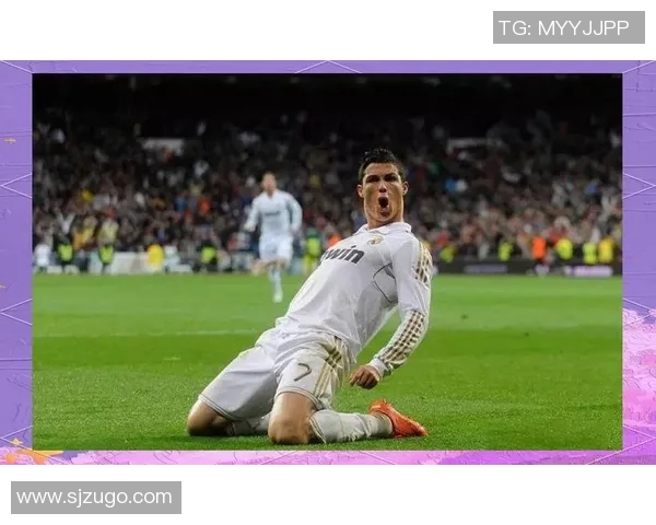 足球明星帅气照片集锦展现运动魅力与个人风采的完美瞬间