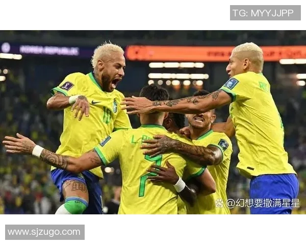 足球明星的奢华生活揭秘：从训练场到豪宅的精彩瞬间与背后故事